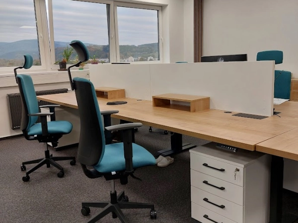 Elektricky nastavitelné podnože pracovního stolu - 4